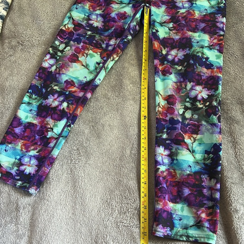 Athleta Floral Watercolor Leggings in Teal, Purple, Blue - Picture 7 of 7